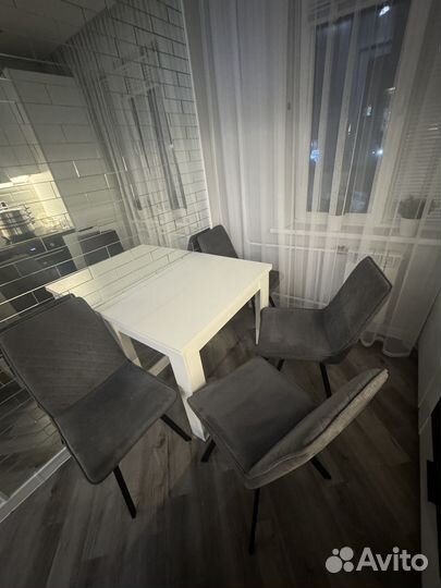 Стол и стулья на кухню бу
