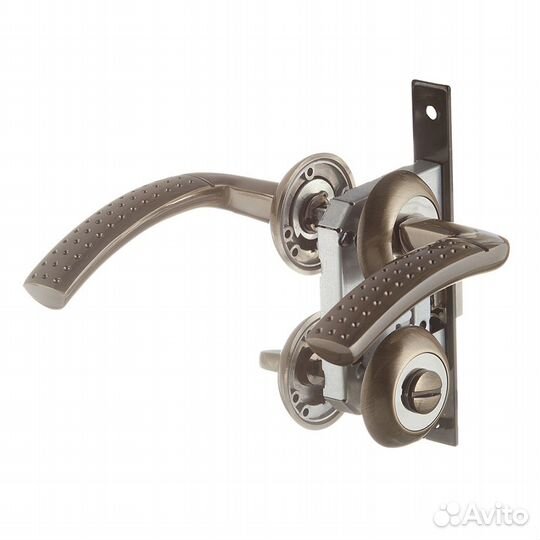 Комплект фурнитуры для двери с замком и фиксатором