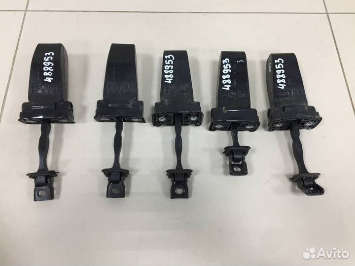 Ограничитель двери Volkswagen Polo Mk6 2020