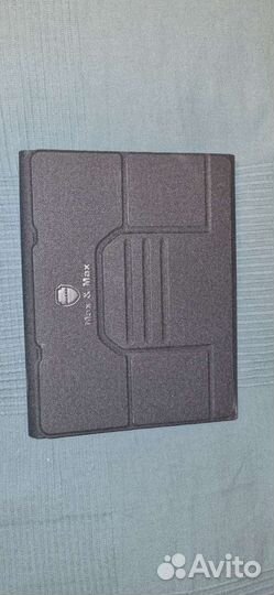 Чехол с клавиатурой для планшета