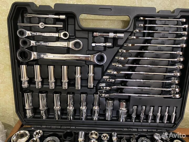 Набор инструментов для авто 151 предмет