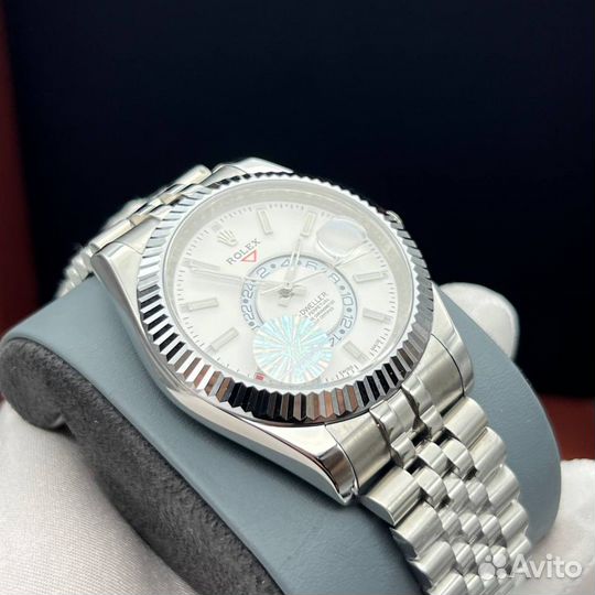 Часы Rolex Sky Dweller