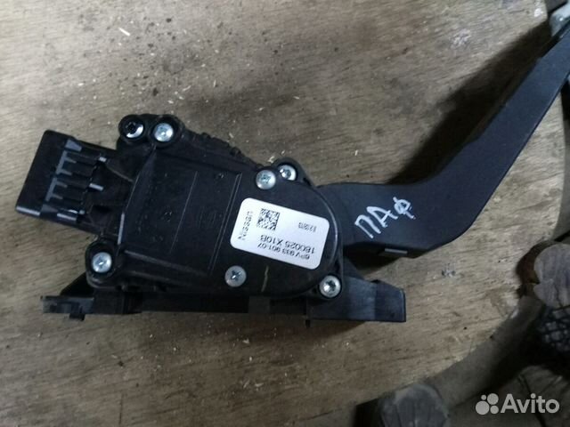 Педаль газа Ниссан Патфайндер