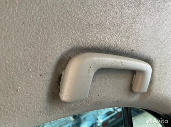 Ручки потолка Mitsubishi Lancer X 10