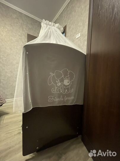 Детская кроватка маятник