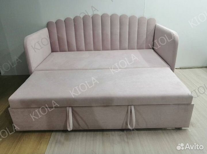 Детская кровать с бортиком