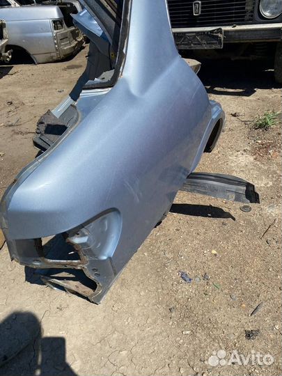 Бачина кузова правая Nissan Almera N16