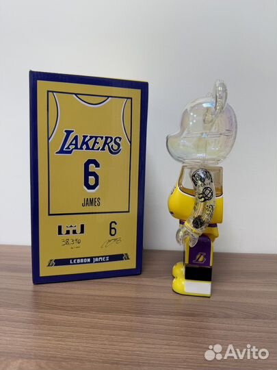 Новый Мишка Bearbrick 400% Lebron James Lakers 6