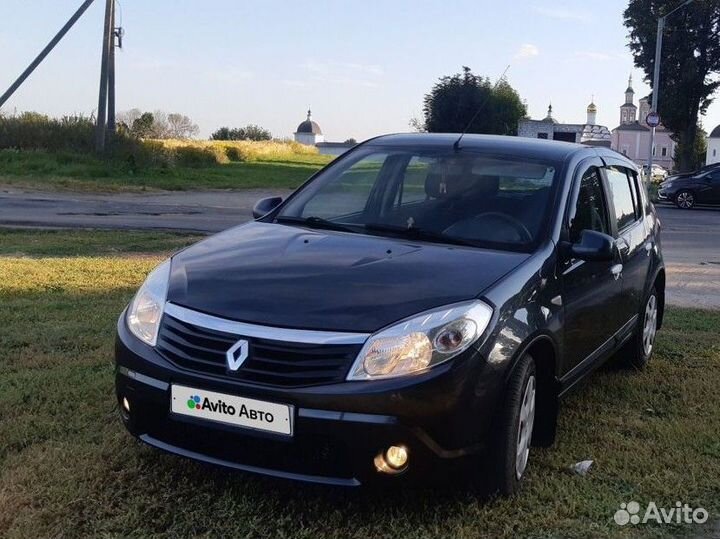 Renault Sandero 1.6 AT, 2011, 124 000 км