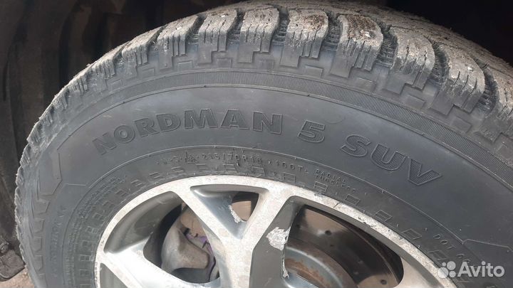 Nokian Tyres Hakkapeliitta 5 SUV 215/70 R16 100T