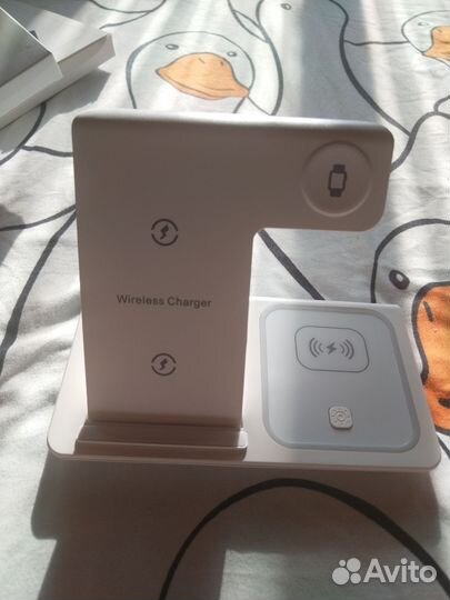 Беспроводная зарядка 3 в 1