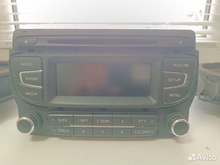 Магнитола Kia cee'd II 12-18 6110483000