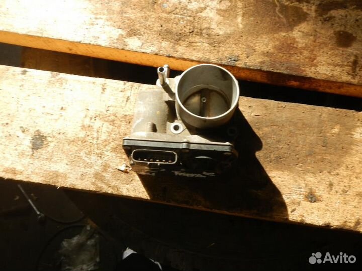 Заслонка дроссельная электрическая Toyota Corolla