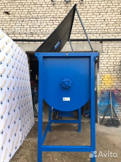 Смеситель кормов горизонтальный в ассортименте