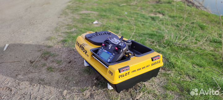 Карповый кораблик с GPS Favorite raptor