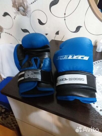 Боксерские перчатки