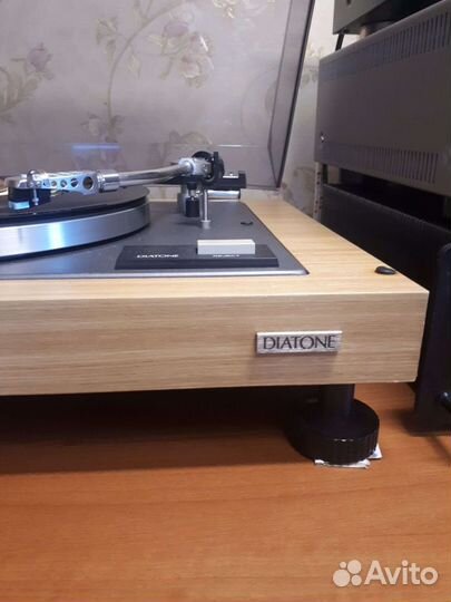 Виниловый проигрыватель Diatone DP-66B