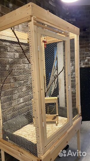 Огромная клетка