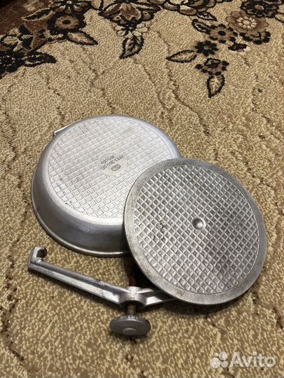 Сковорода для цыпленка табака