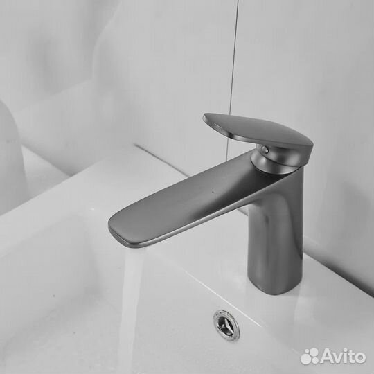 Смеситель для раковины Shevanik S8501T, оружейная сталь