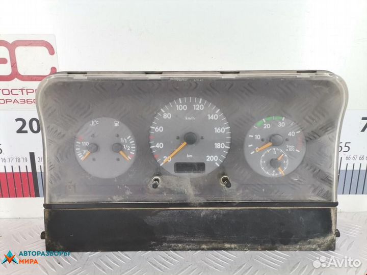 Щиток приборов (приборная панель) Volkswagen LT 2