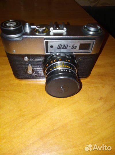 Зеркальный пленочный фотоаппарат фэд 5