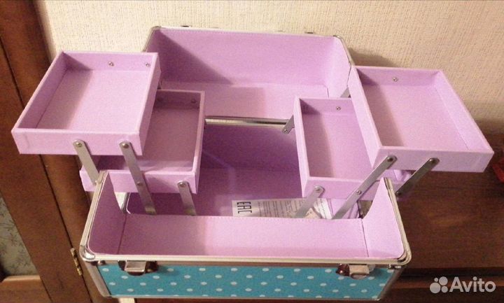 Продаю кейс для декоративной косметики