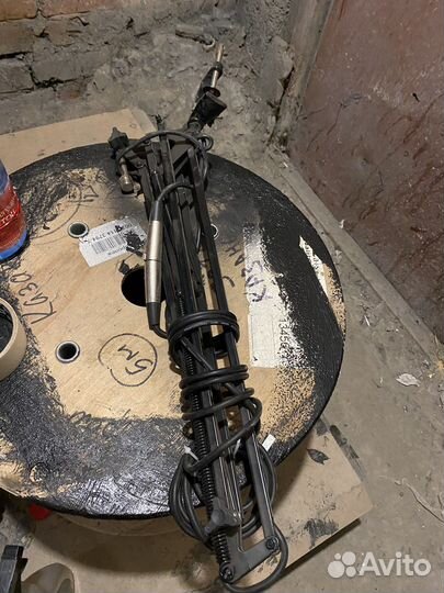 Микрофонная стойка-держатель типа пантрограф