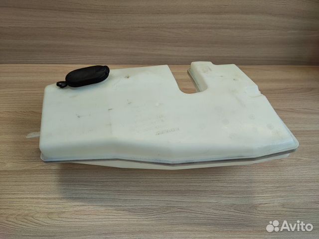 Бачок омывателя Renault Duster