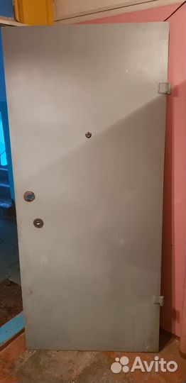 Металлическая дверь бу