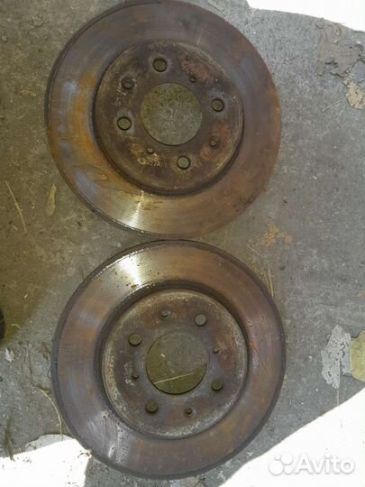 Тормозной диск на Honda jazz 2005-2008