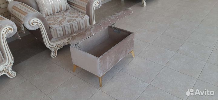 Банкетка в прихожую с ящиком