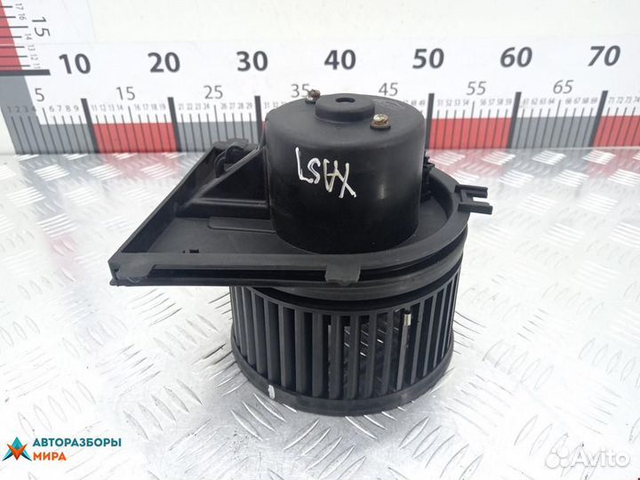 Моторчик печки Volkswagen Golf 4 2002 1J1819021C