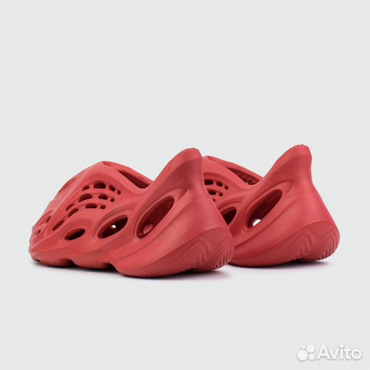 Кроссовки Yeezy Foam Wmns Red