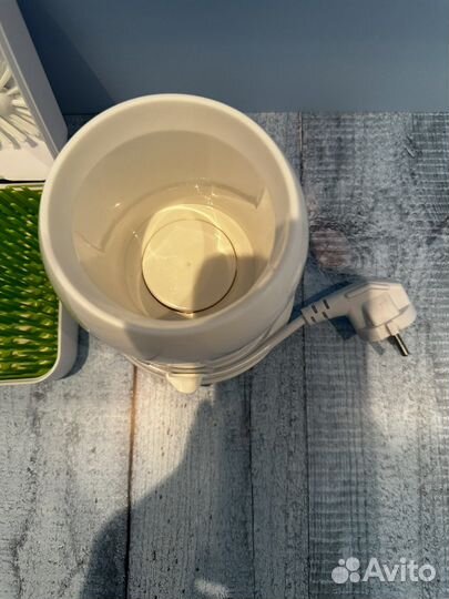 Подогреватель детского питания и набор для посуды