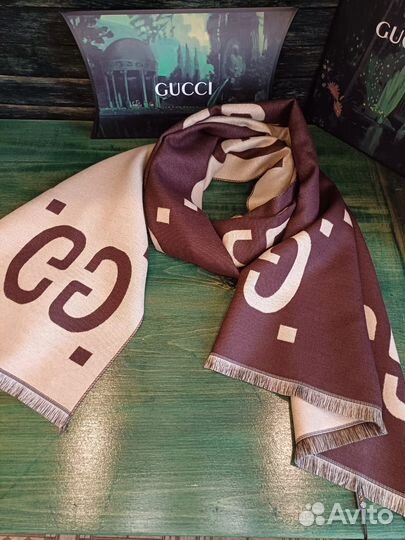 Шарф палантин Gucci