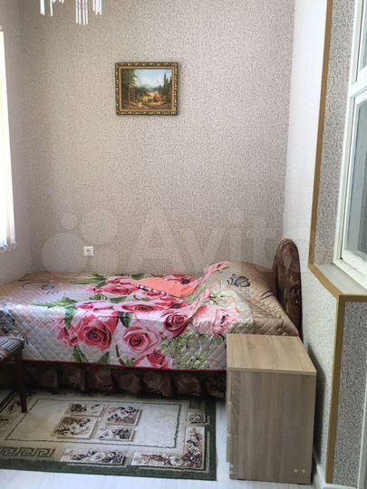 2-к. квартира, 42 м², 1/8 эт.