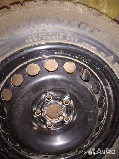 R16 Carbon Series CS818 205/60, PCD 5x115 DIA 57.12