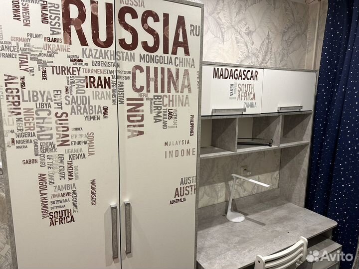 Писменный стол, стул, комод, шкаф