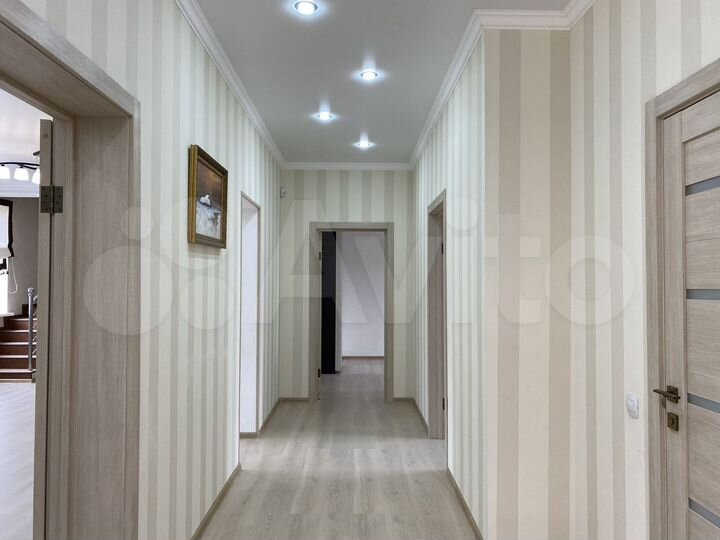 Дом 190 м² на участке 7 сот.