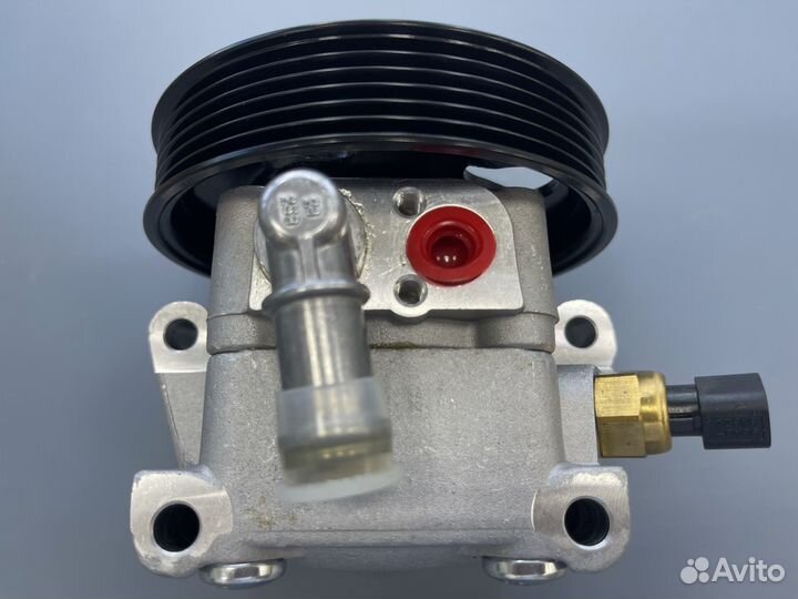 Насос гура для Ford Focus 3