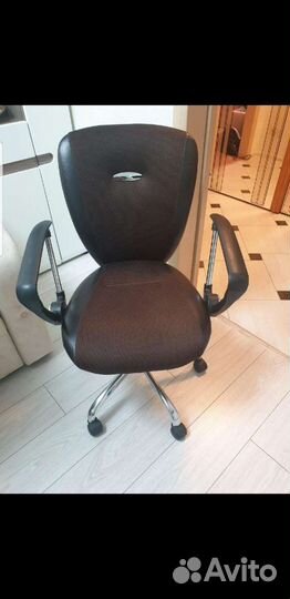 Компьютерное кресло