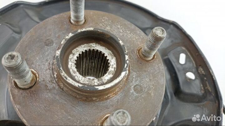 Ступица передняя левая Toyota Vitz SCP90 2007