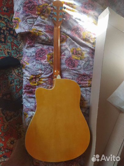 Продаю гитару