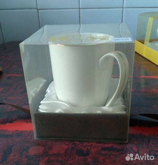 Кружка белая в золоте