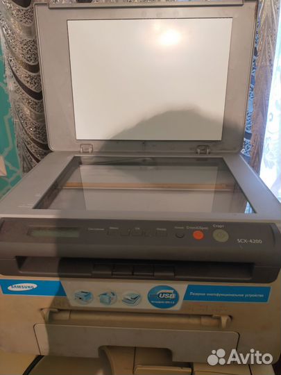 Принтер сканер копир лазерный цветной