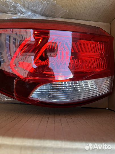 Задний левый внешний фонарь kia rio 2019