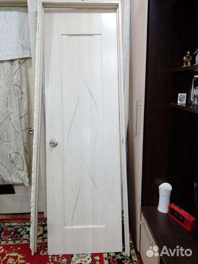 Продам дверь б/у