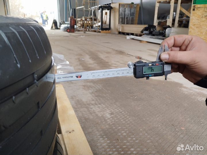 Pirelli P Zero 265/45 R21