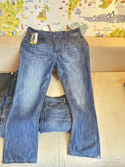 Мужские джинсы пакетом